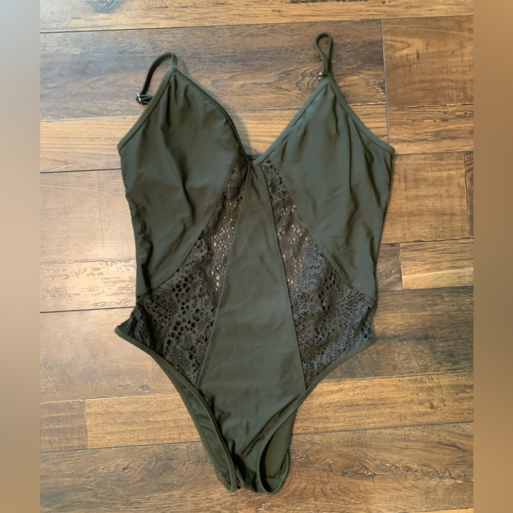 One piece bathing suit